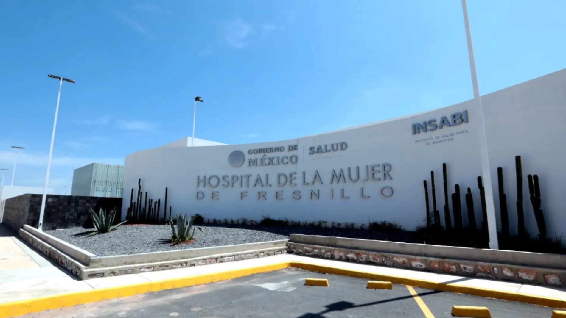 Fachada del ospital de la Mujer de Fresnllo